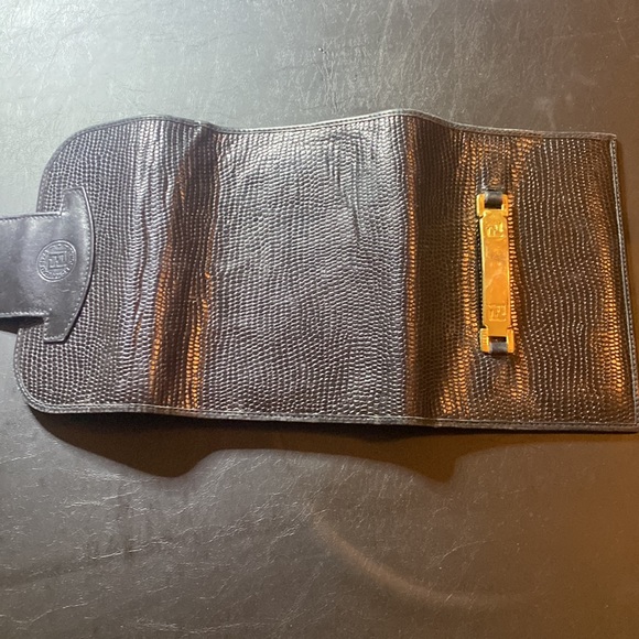 ❤️Vintage Fendi Wallet❤️ - Picture 5 of 9